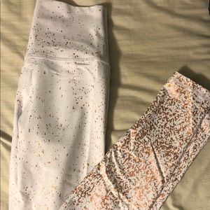 Buff bunny leggings size small